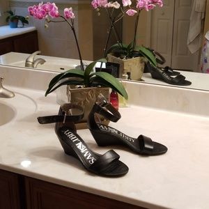 Sam and Libby sandals, black,  like NEW.